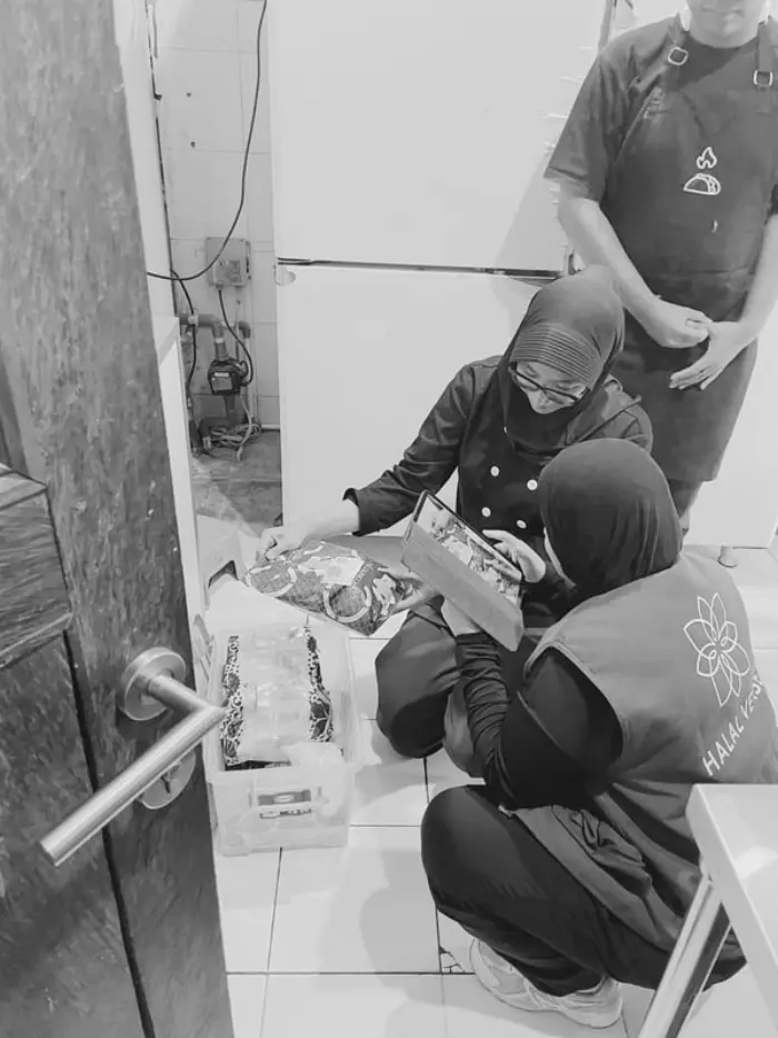 Halal Verse team during an on-site halal assessment